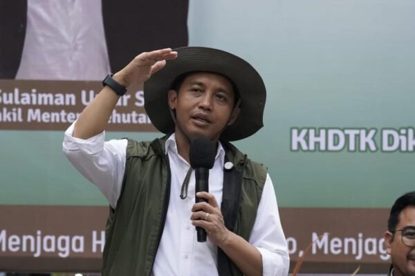 Kemenhut Segel 11 Entitas Diduga Penyebab Banjir Longsor Sumatera